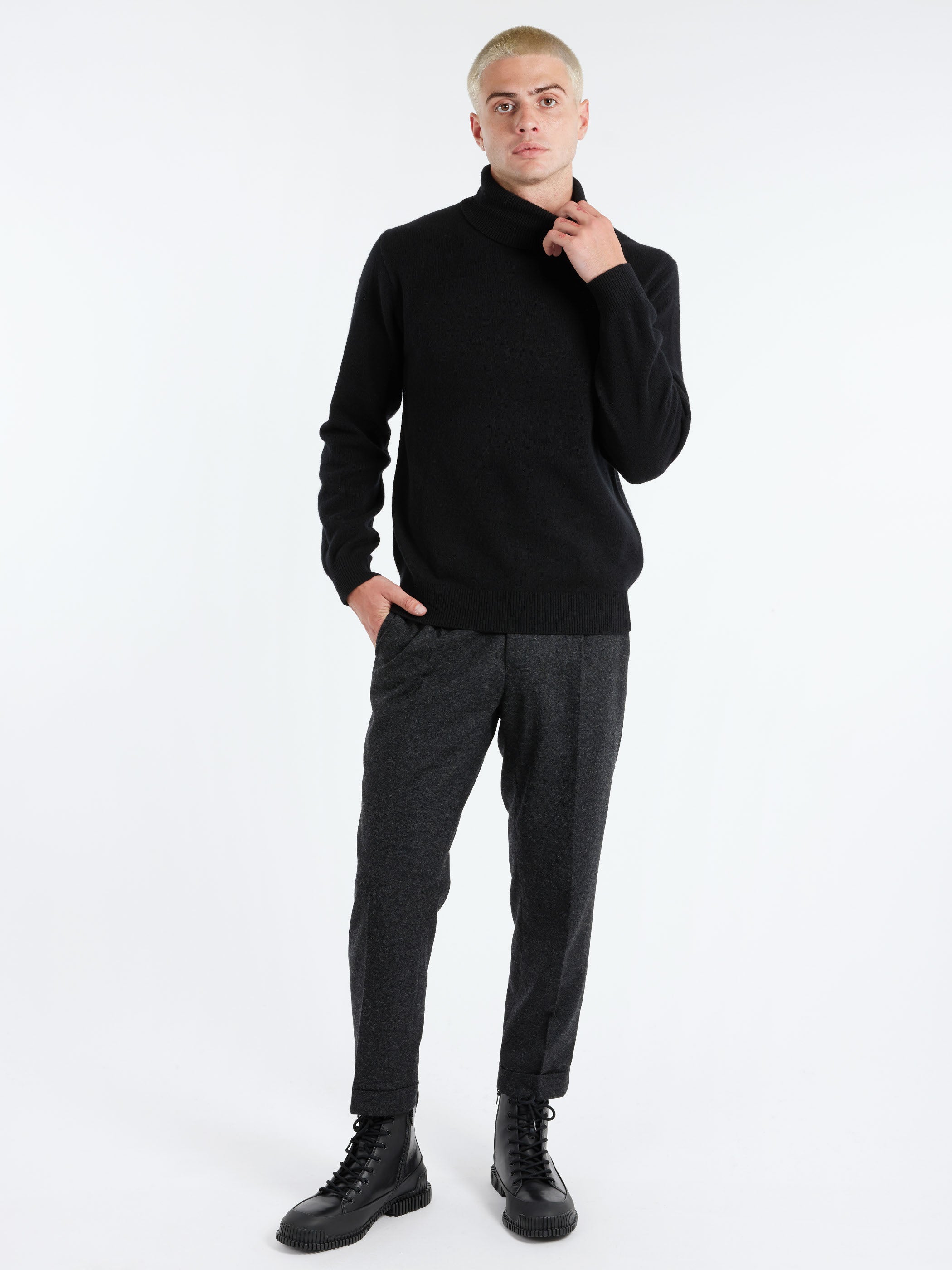9G Wool Turtleneck