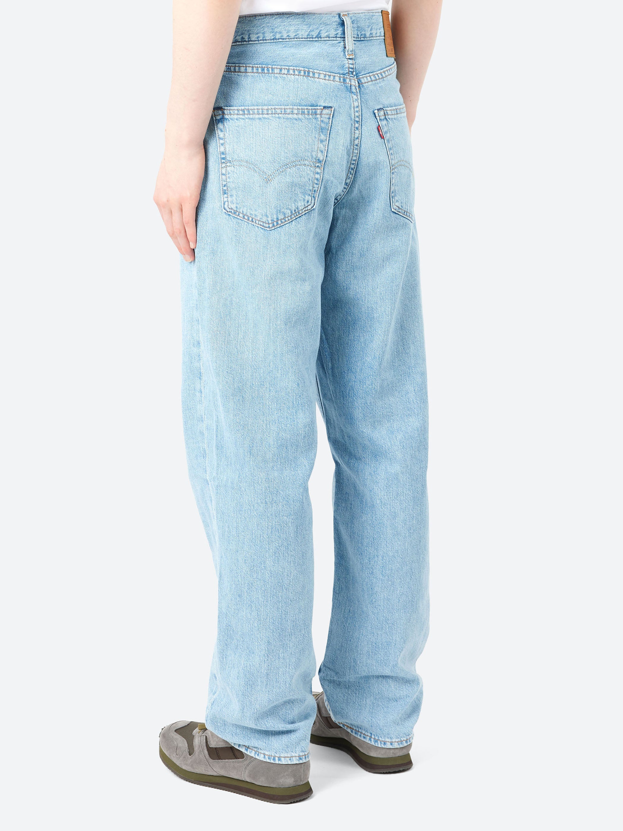 568 Loose Straight Jeans