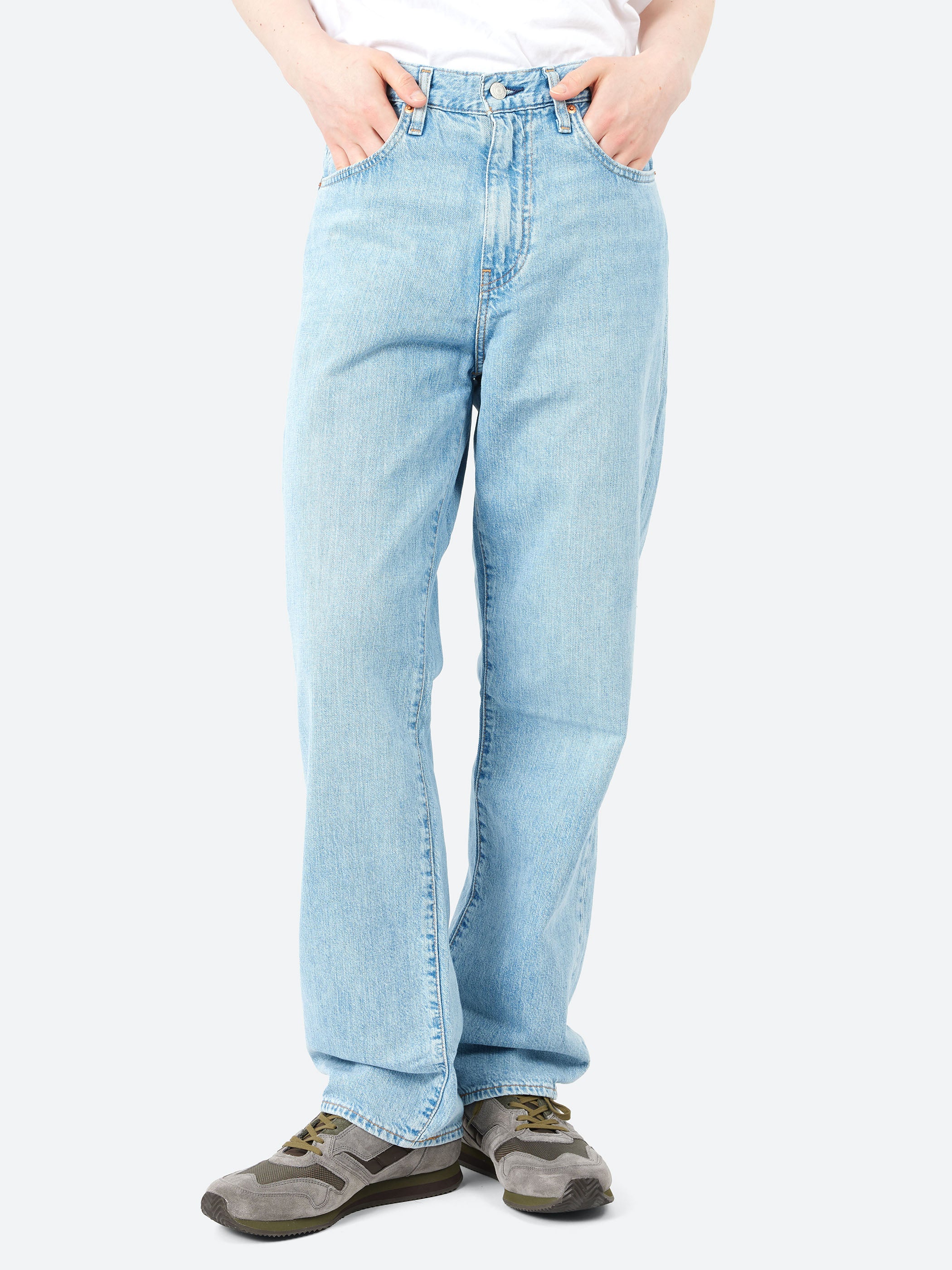 568 Loose Straight Jeans