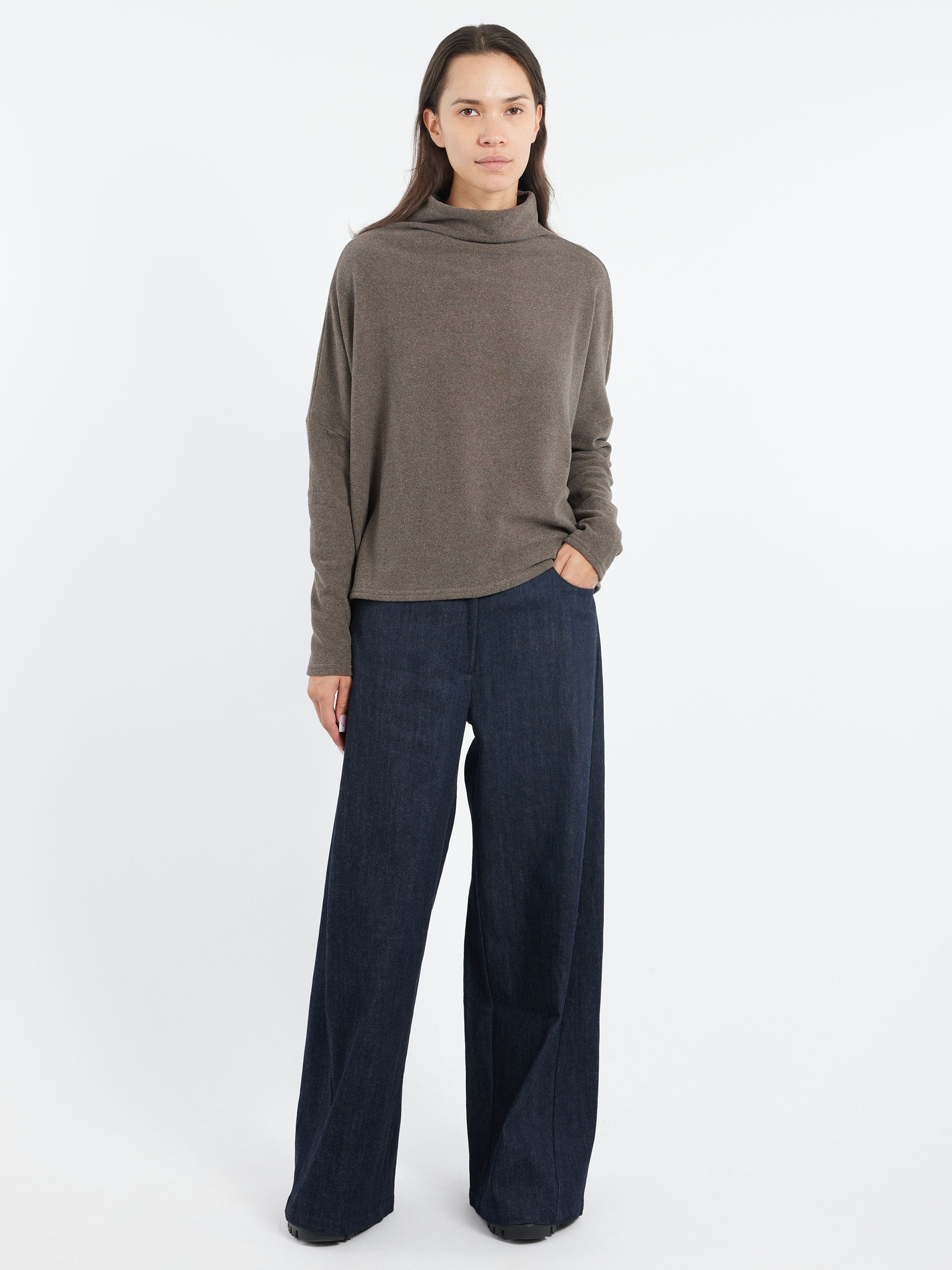 P016 Stitched Trousers