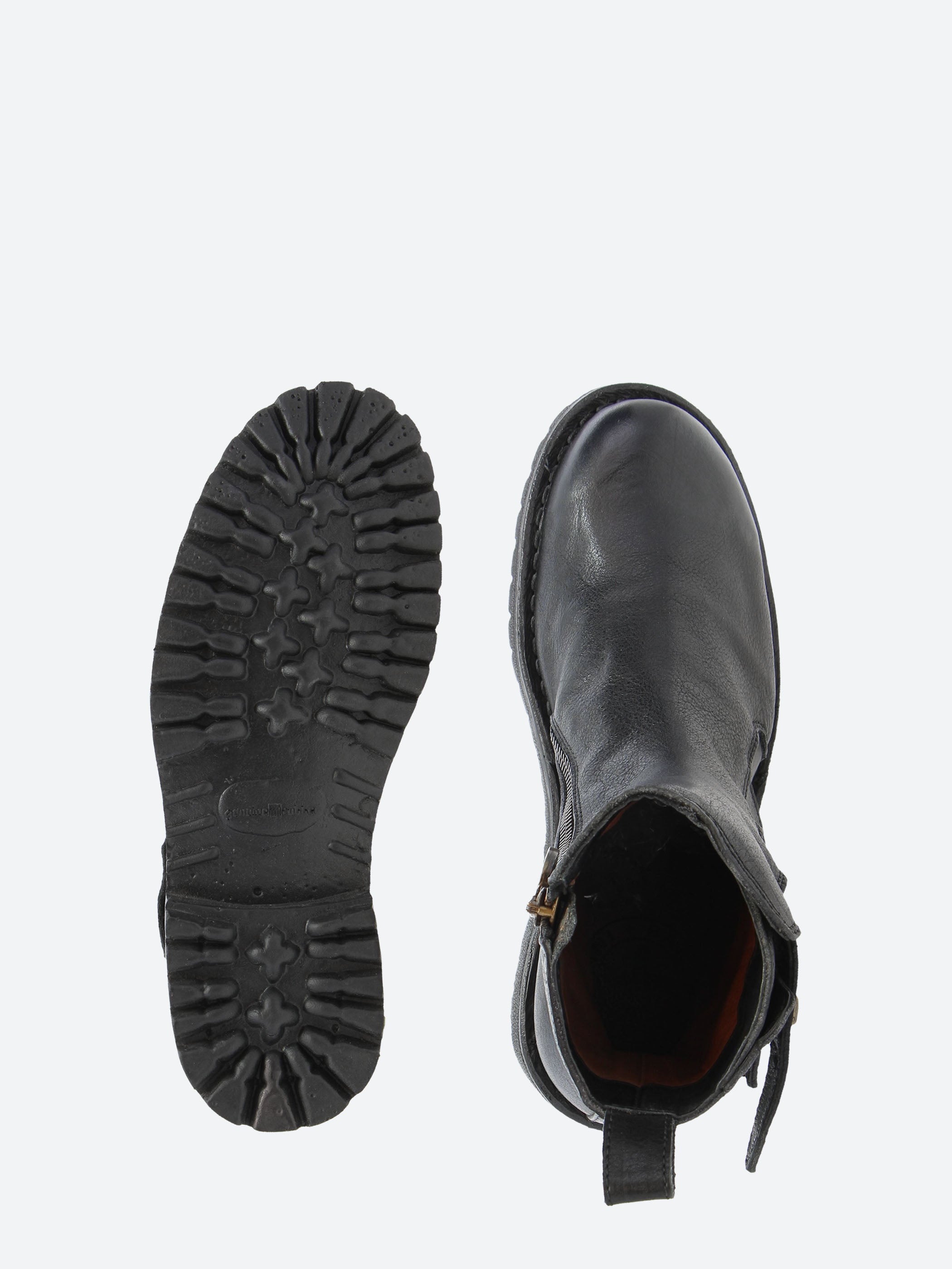 Erna Eternity Massive