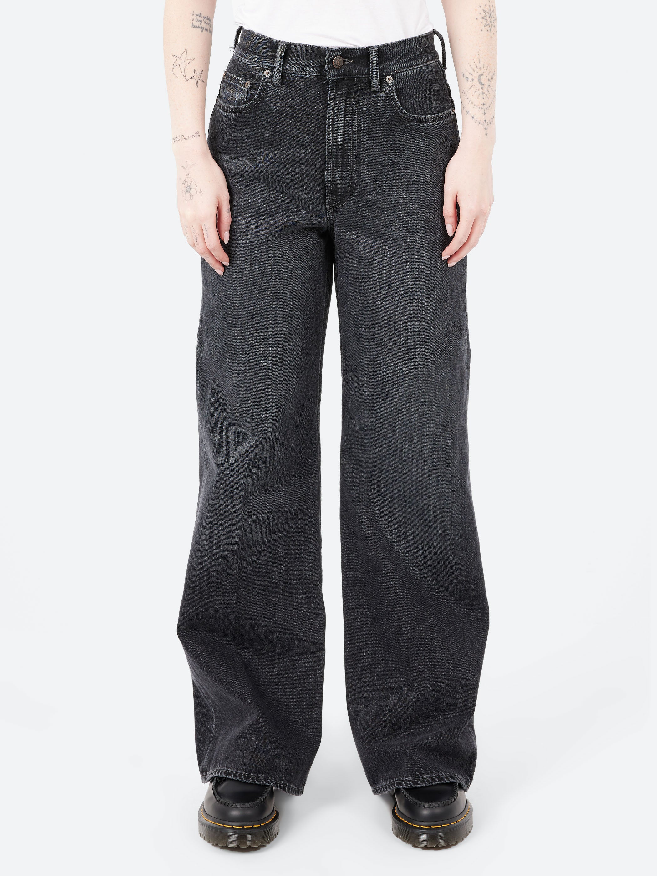 2022F Relaxed Fit Jeans