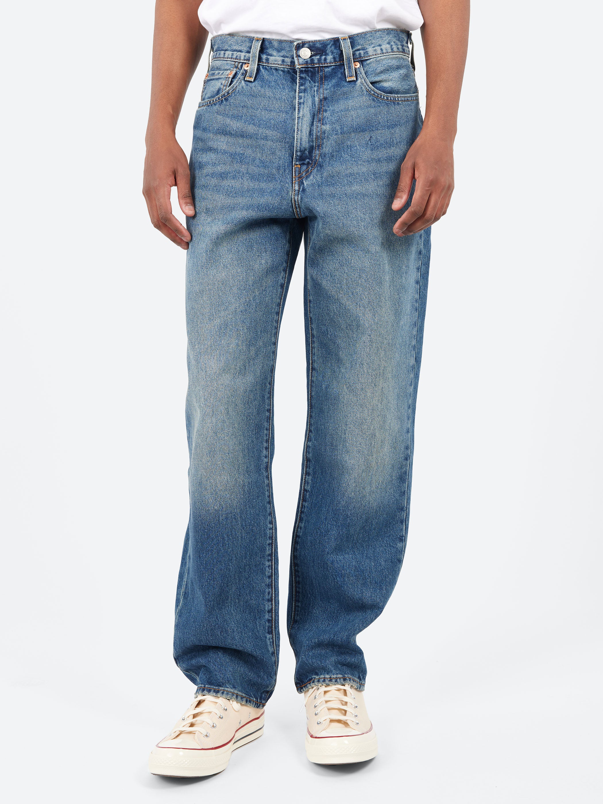 568 Loose Straight Jeans