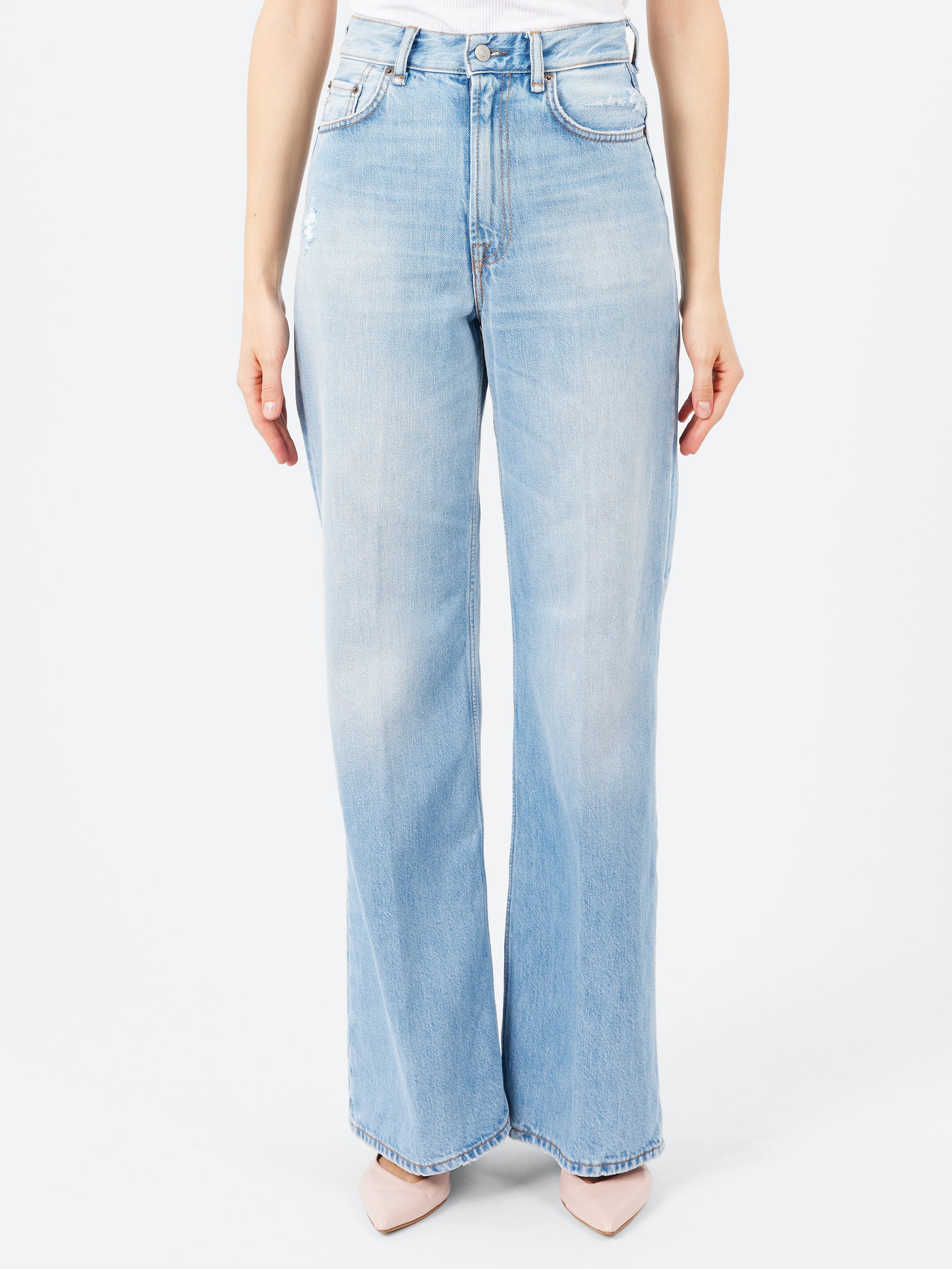 2022F Relaxed Fit Jeans