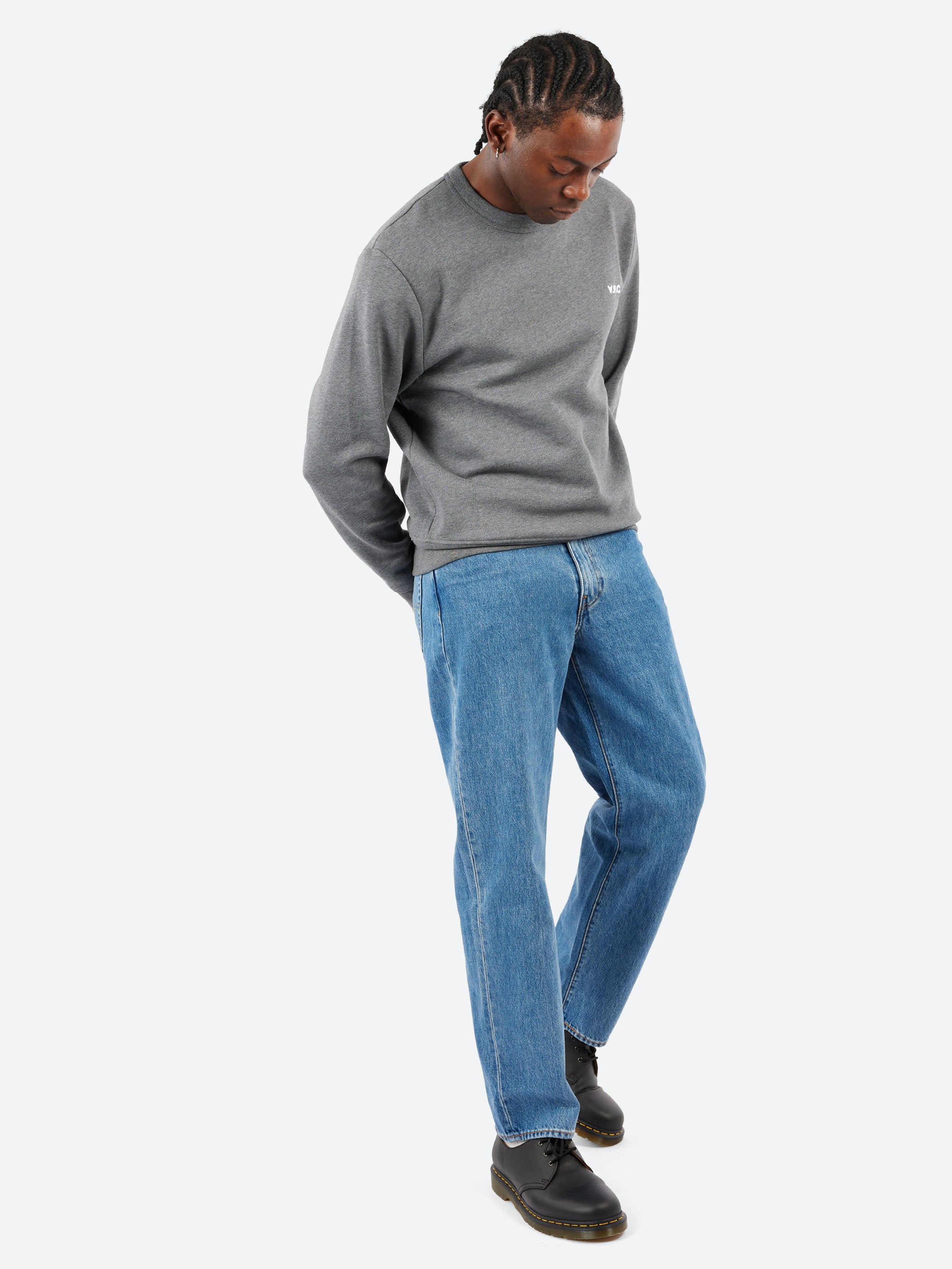 568 Loose Straight Jeans