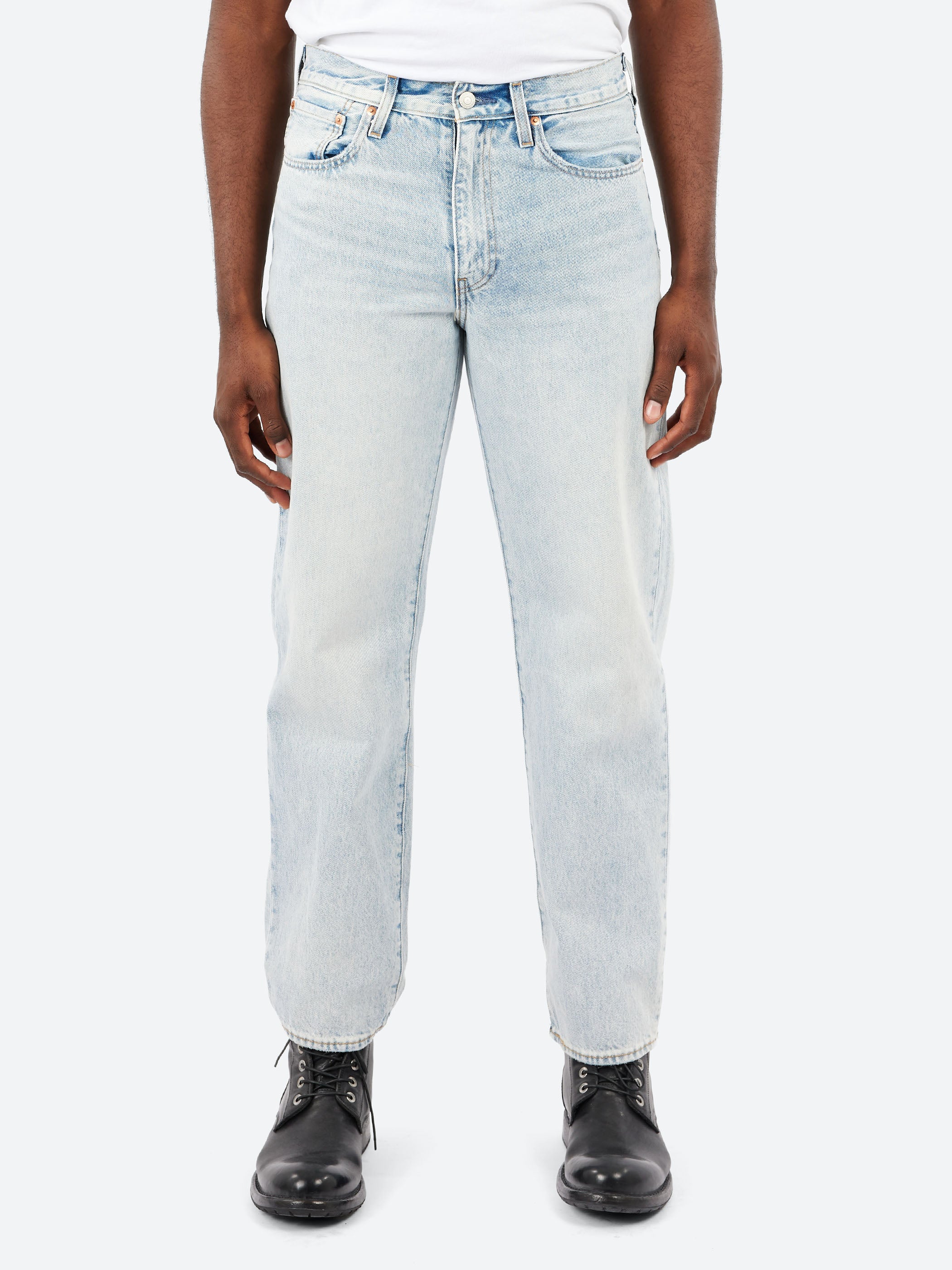 568 Loose Straight Jeans