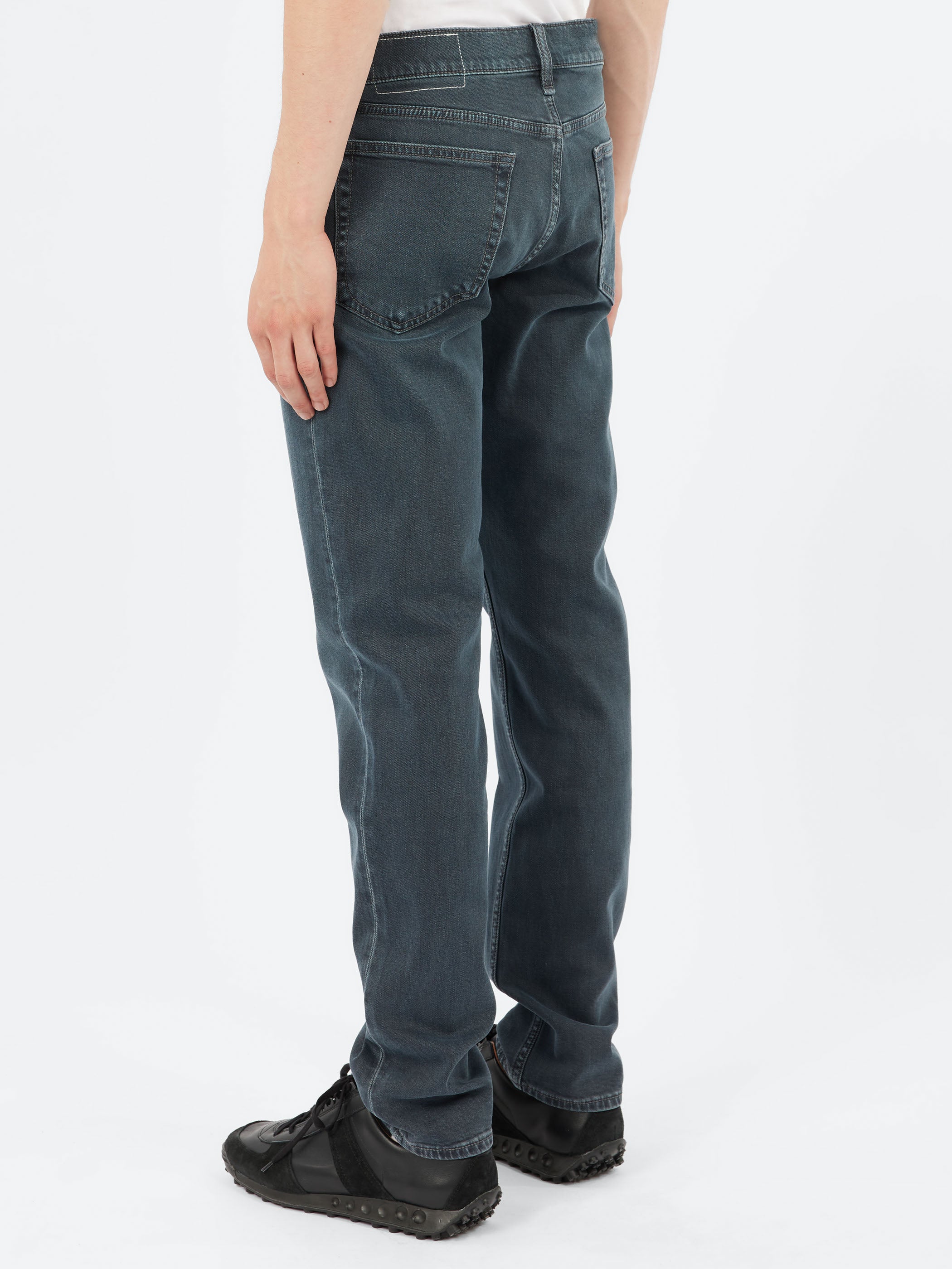 Fit 2 Authentic Stretch