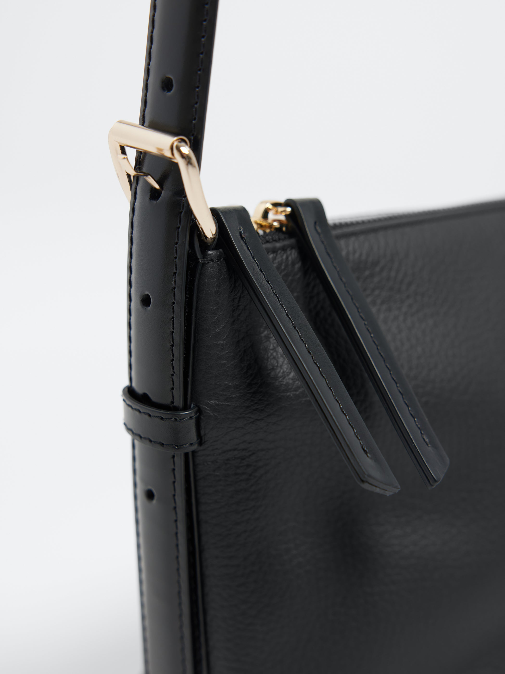 Vera Shoulder Bag