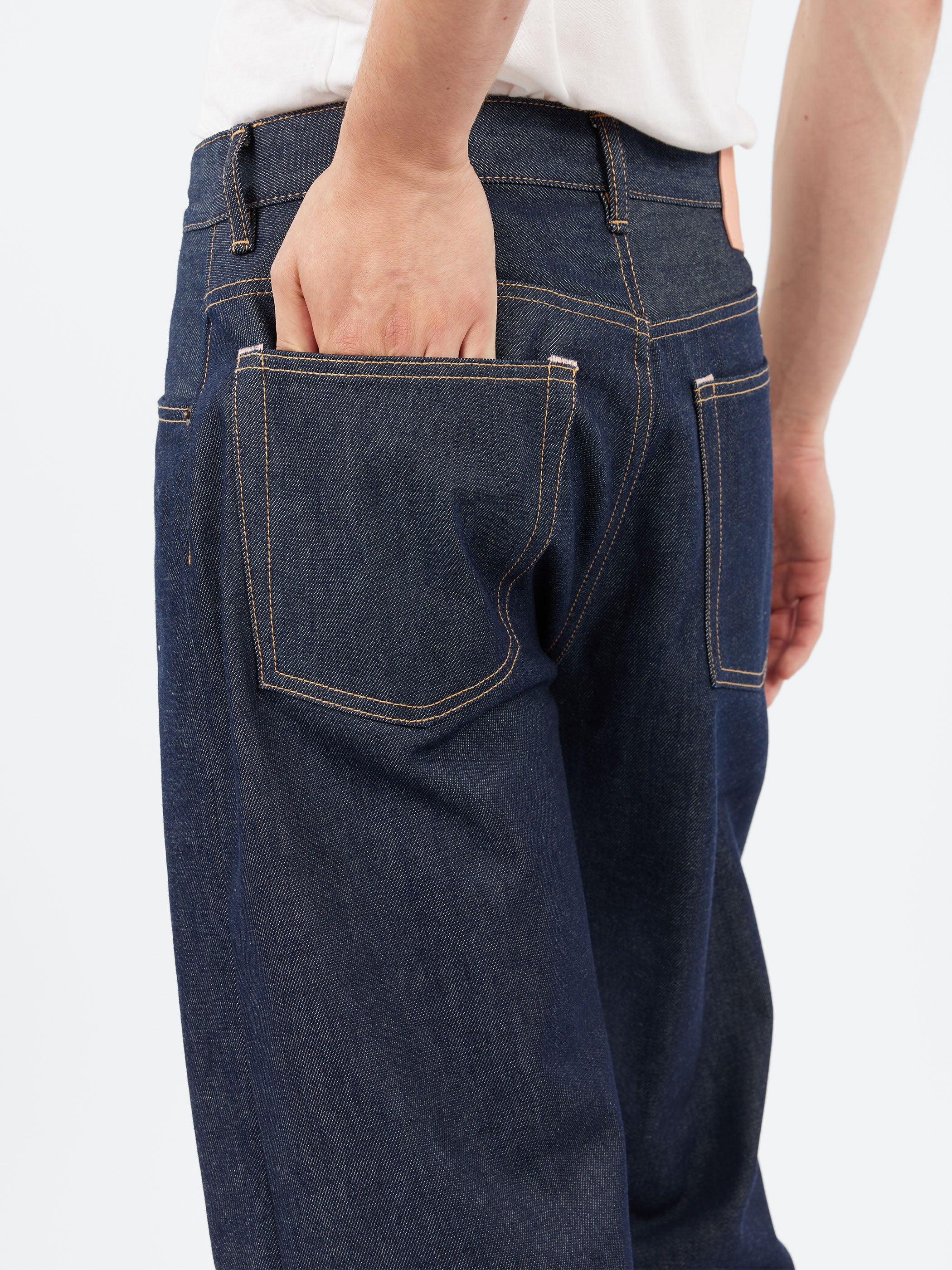 2021M Regular Fit Jeans