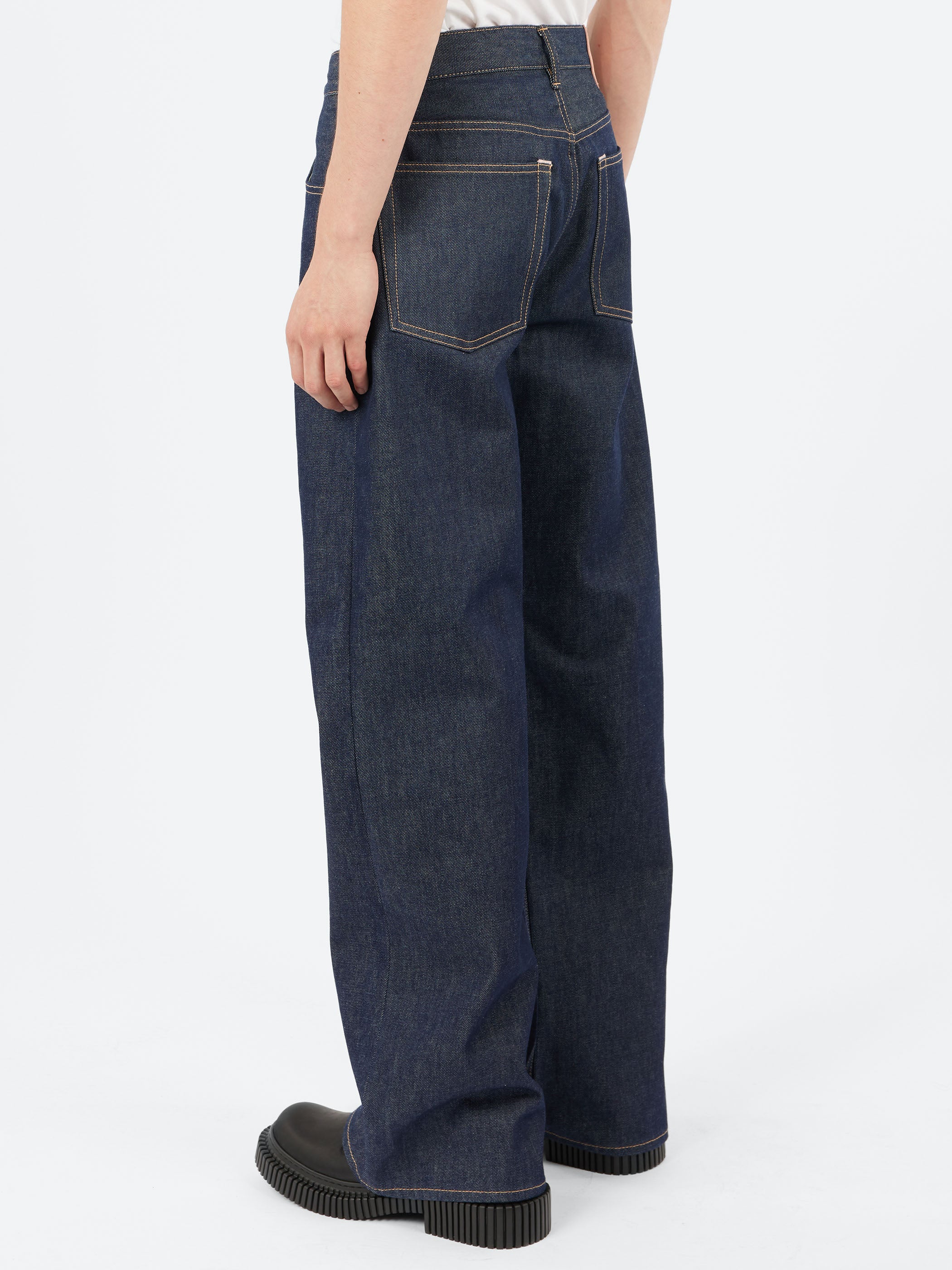 2021M Regular Fit Jeans