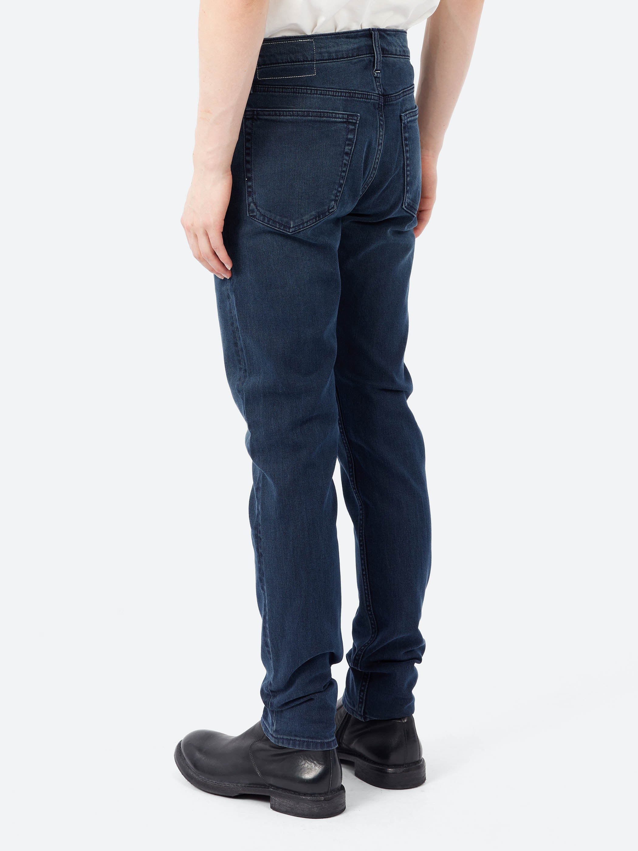 Fit 2 Authentic Stretch