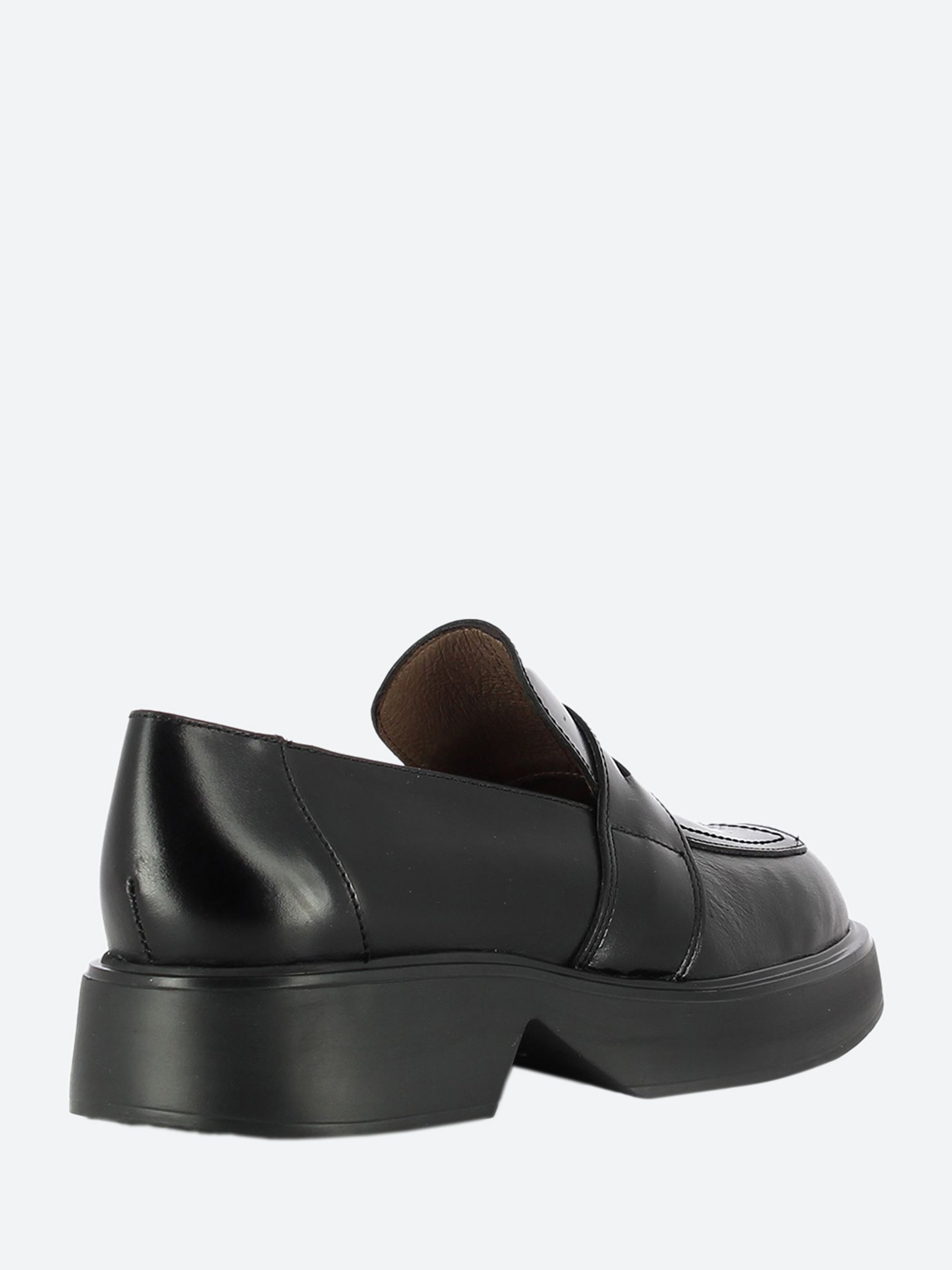 B-8207 Loafer