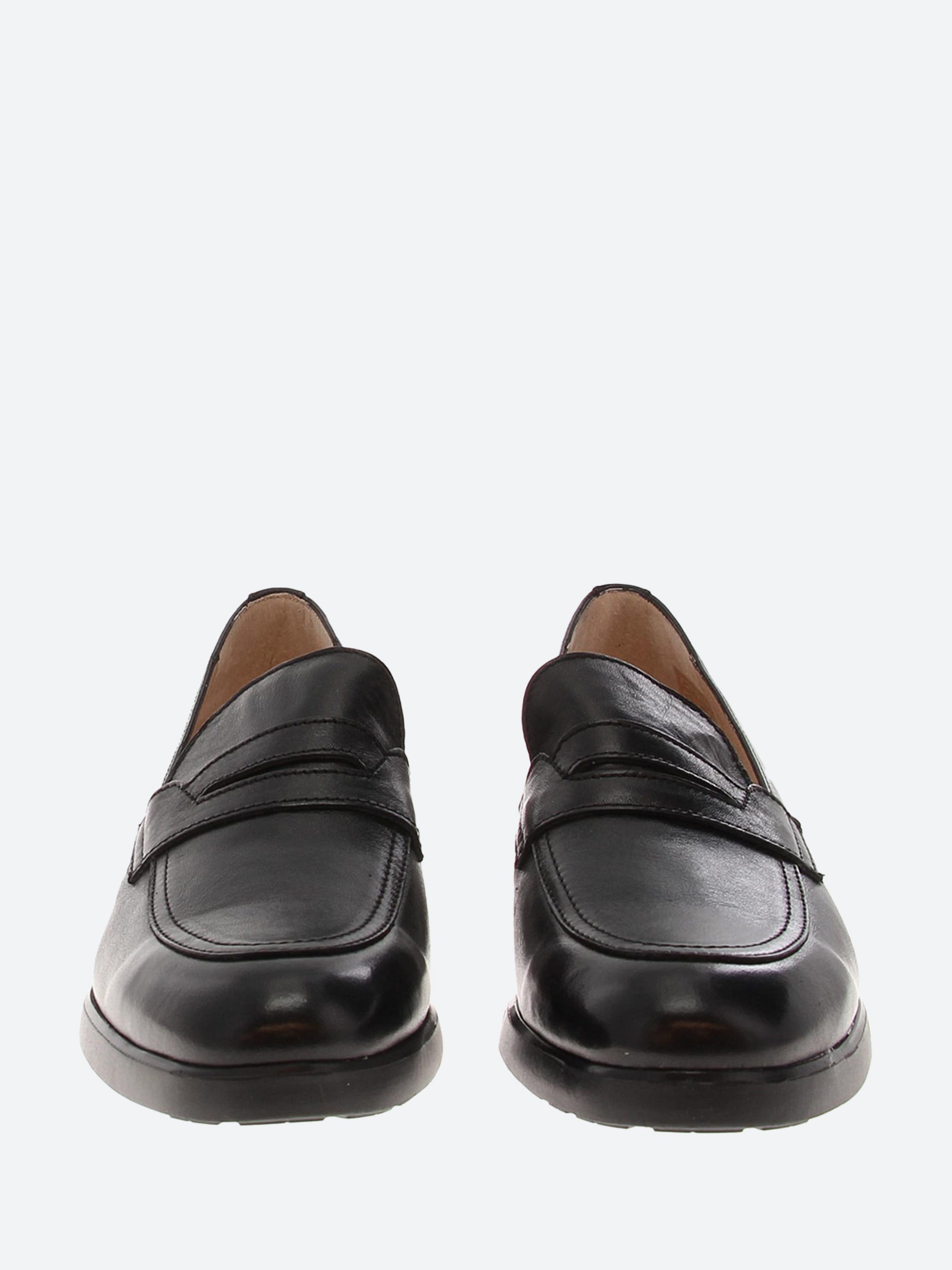 D-9320 Loafer