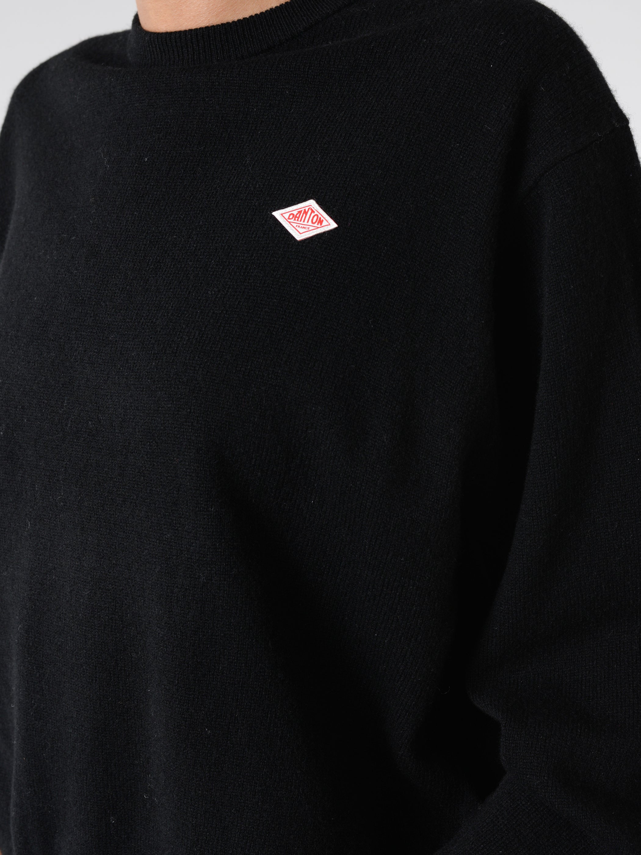 Women's Lambswool Crew Neck Knit Pullover